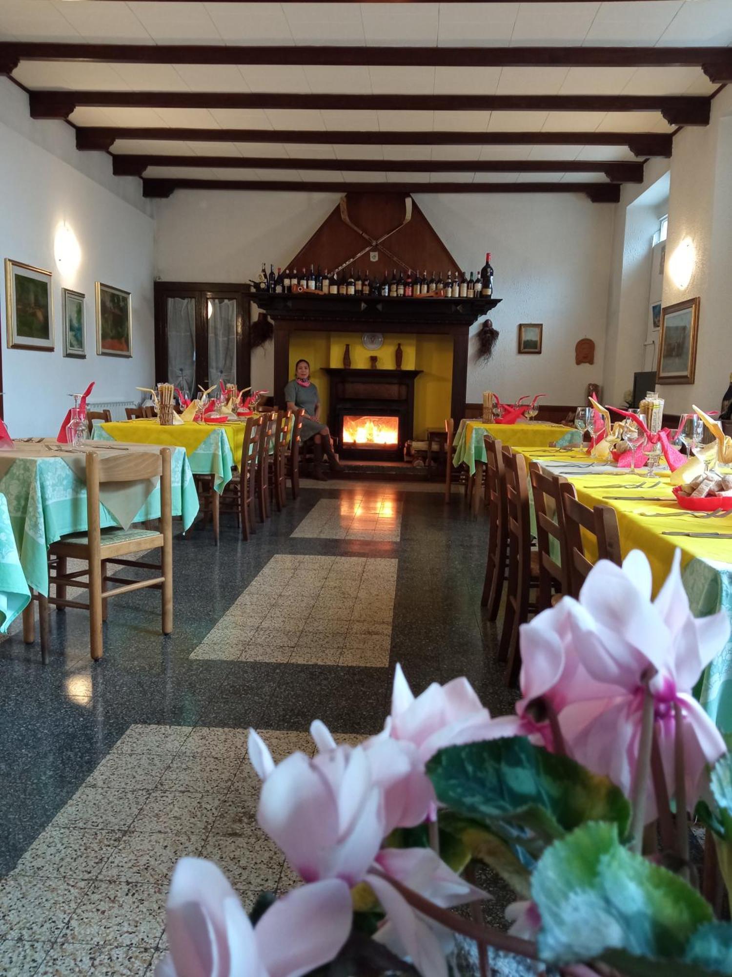 Budget Hotel Vittoria & Ristorante Marzio Eksteriør bilde